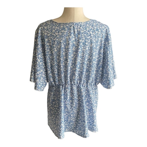 NWOT-BOUTIQUE-LIGHT BLUE FLORAL TOP-SIZE 2X - Picture 5 of 8